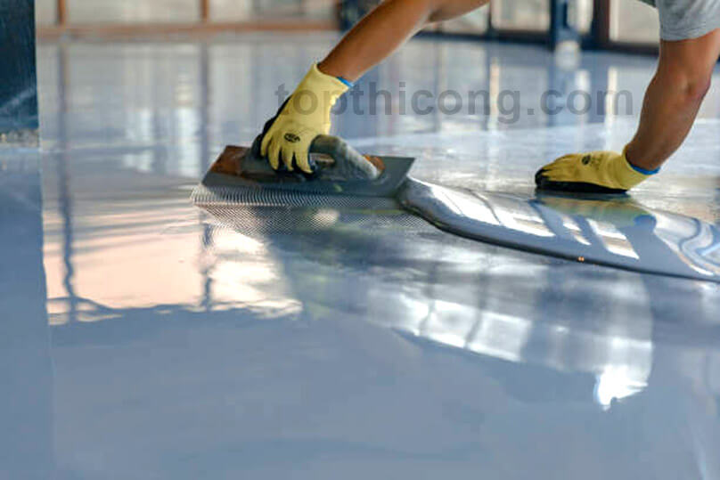 thi công sơn hệ tự san phẳng sơn epoxy