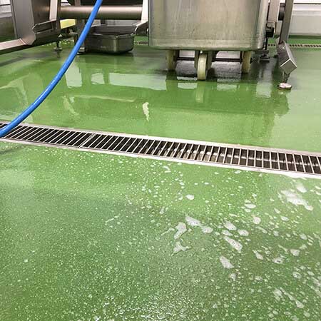 Nền sàn nhà máy chế biến thực phẩm gần như phải hoạt đọng 24/24h