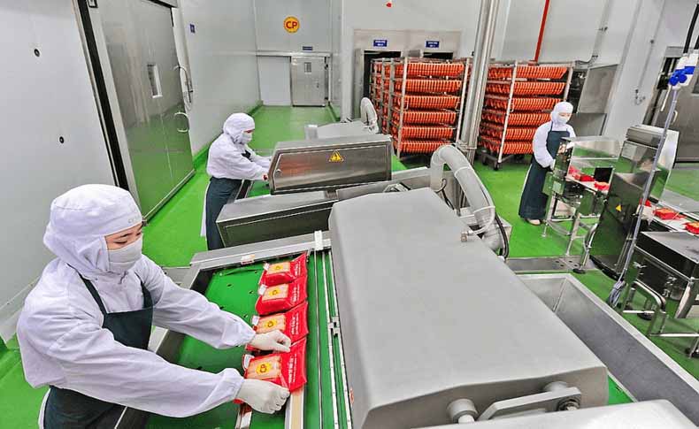 Vì sao bạn nên sơn nền sàn epoxy cho nhà máy thực phẩm chế biến sản xuất?