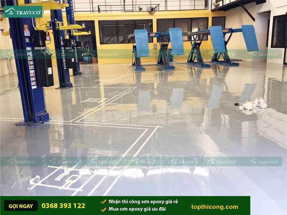 Sàn epoxy xưởng ô tô mang lại độ bóng sáng