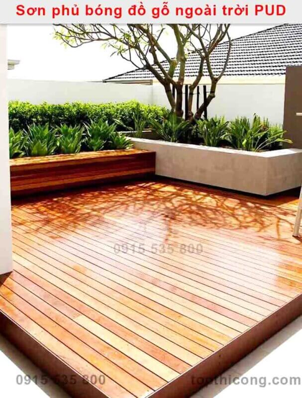 Sơn PU bóng ngoài trời là một dạng sơn trong suốt, không có màu