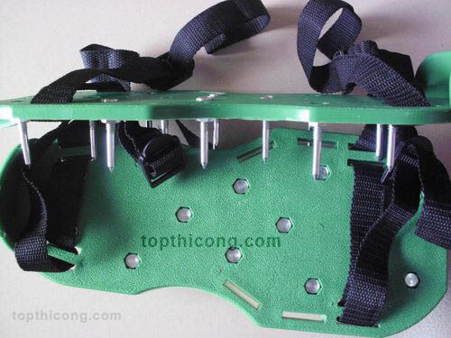 giá giày đinh thi công bao nhiêu tiền