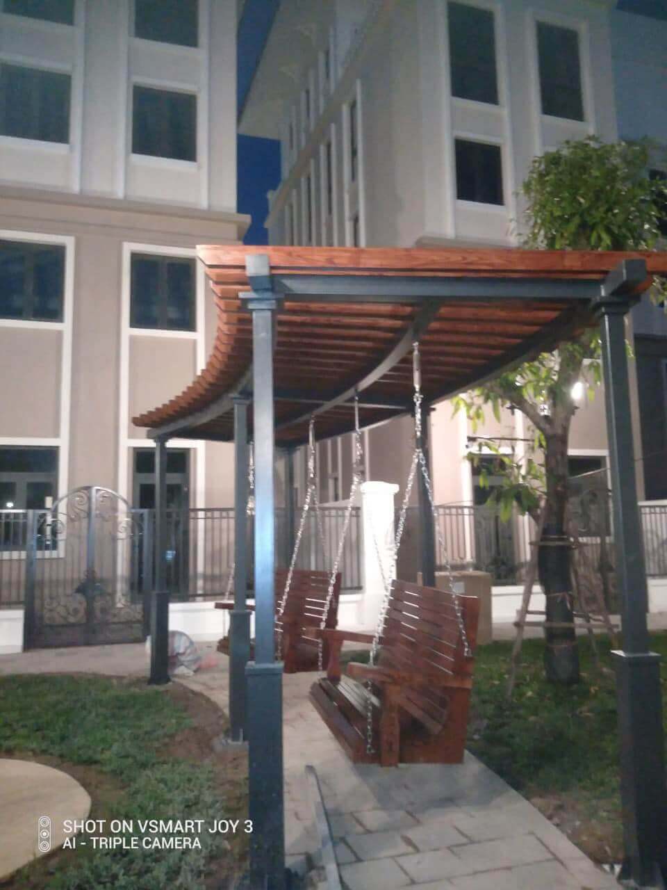 giống như đường vân gỗ tự nhiên, màu sắc nét đẹp thẩm mỹ