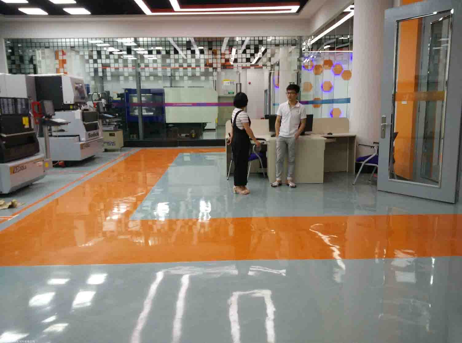 Giá thi công sàn epoxy trên 1 mét vuông bao nhiêu tiền? 2 Liên hệ thi công sơn sàn epoxy trọn gói giá rẻ
