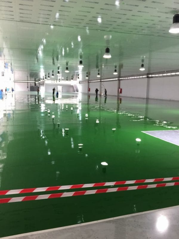 Sàn Epoxy chia thành 4 loại và sơn gốc dầu và gốc nước Sàn Epoxy chia thành 4 loại và sơn gốc dầu và gốc nước