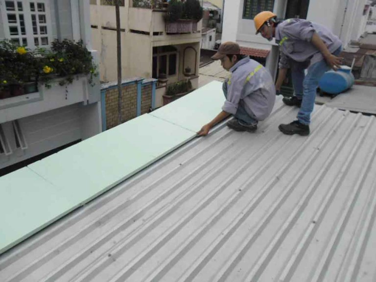 Chống nóng mái tôn bằng xốp