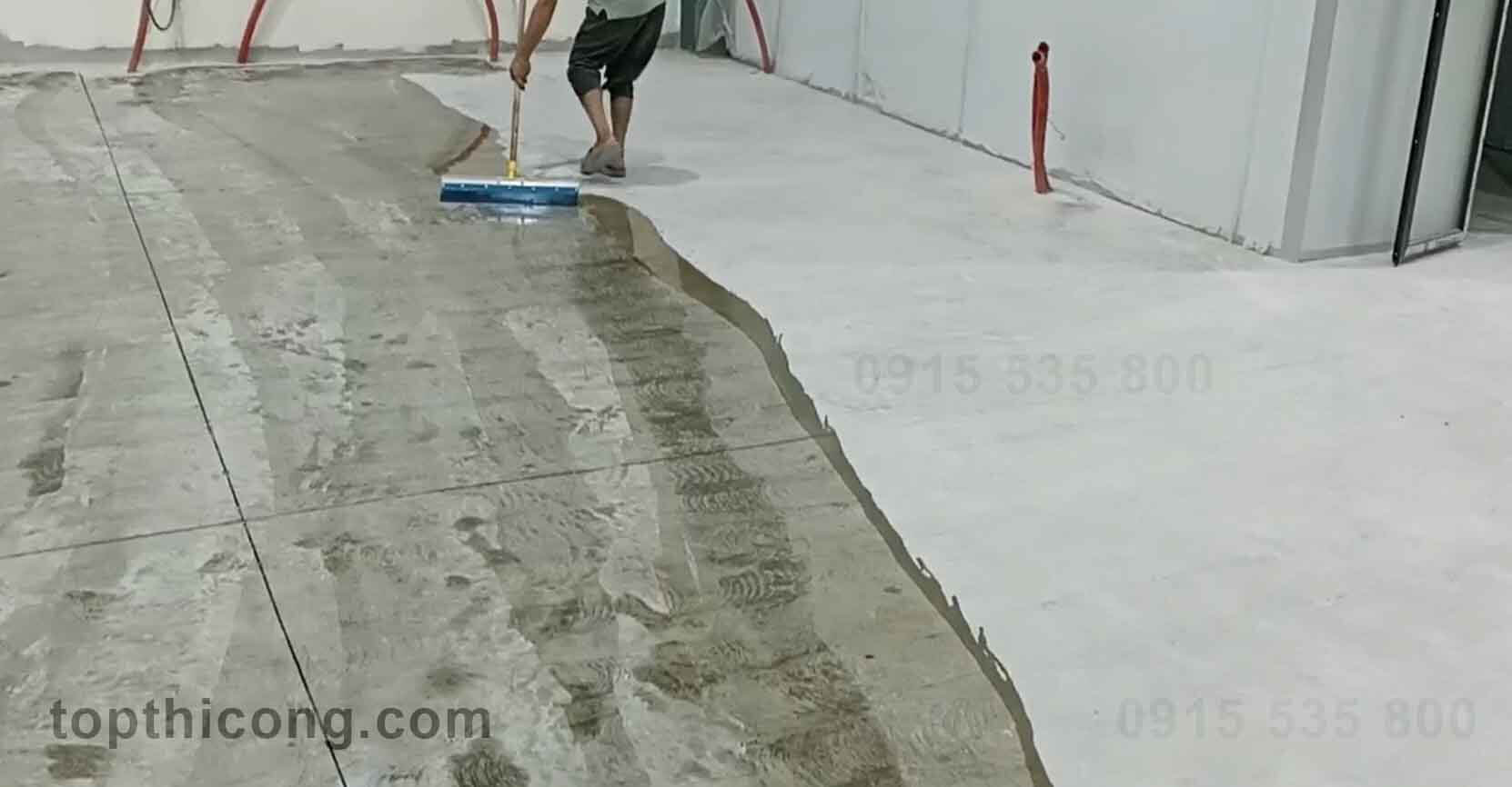 Sơn lót sàn epoxy sẽ làm giảm đáng kể khả năng bong bóng nổi lên trong lớp sơn Sơn lót sàn epoxy sẽ làm giảm đáng kể khả năng bong bóng nổi lên trong lớp sơn
