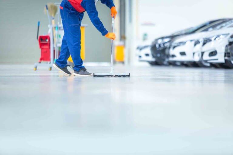 Làm thế nào để làm sạch 1 bề mặt sàn epoxy