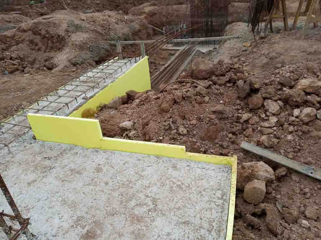 Cao su xốp chèn khe