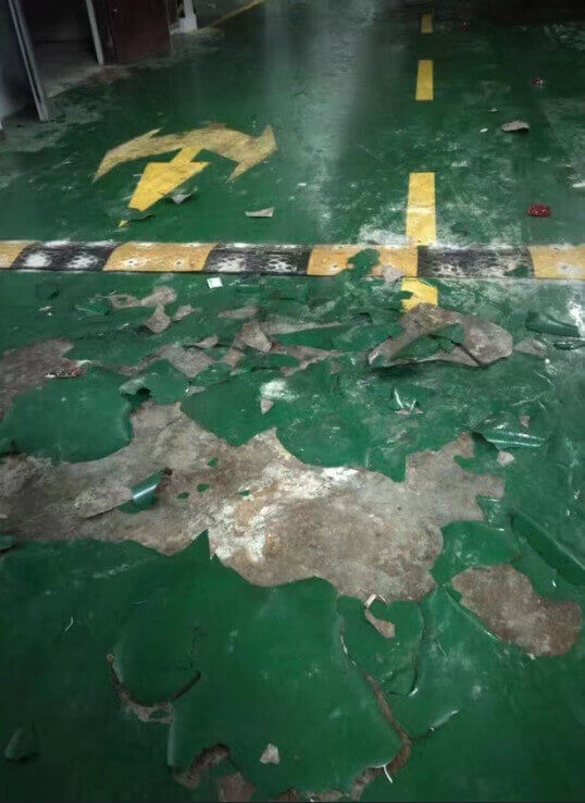 Đội ngũ thi công sơn sàn epoxy bị bong tróc thiếu kinh nghiệm