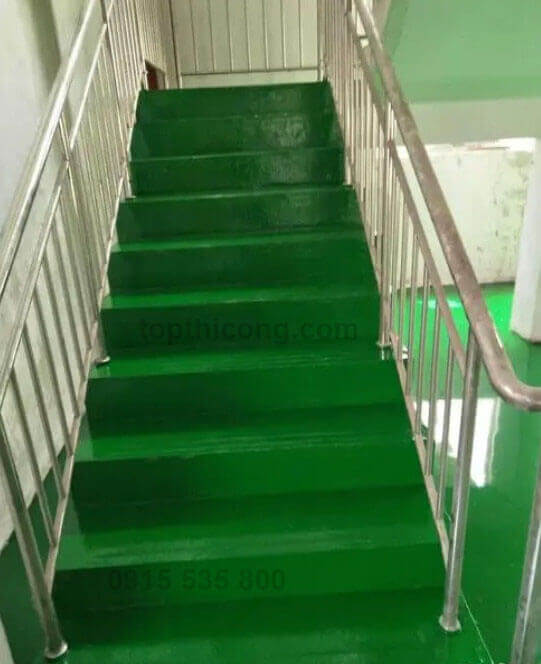 Sơn màu xanh lá cây