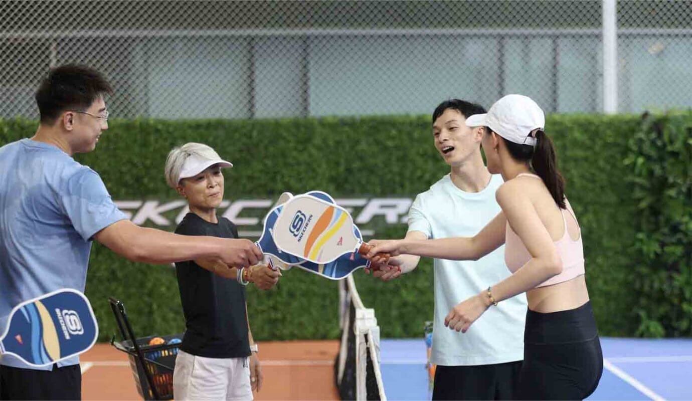 Môn thể thao Pickleball từ trẻ em, người trẻ, thanh niên, người trung tuổi đến người cao tuổi
