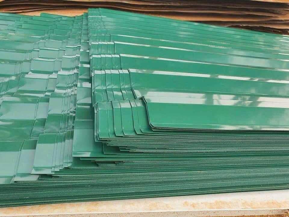 Vật liệu Tôn nào phù hợp với ngôi nhà nhà xưởng?