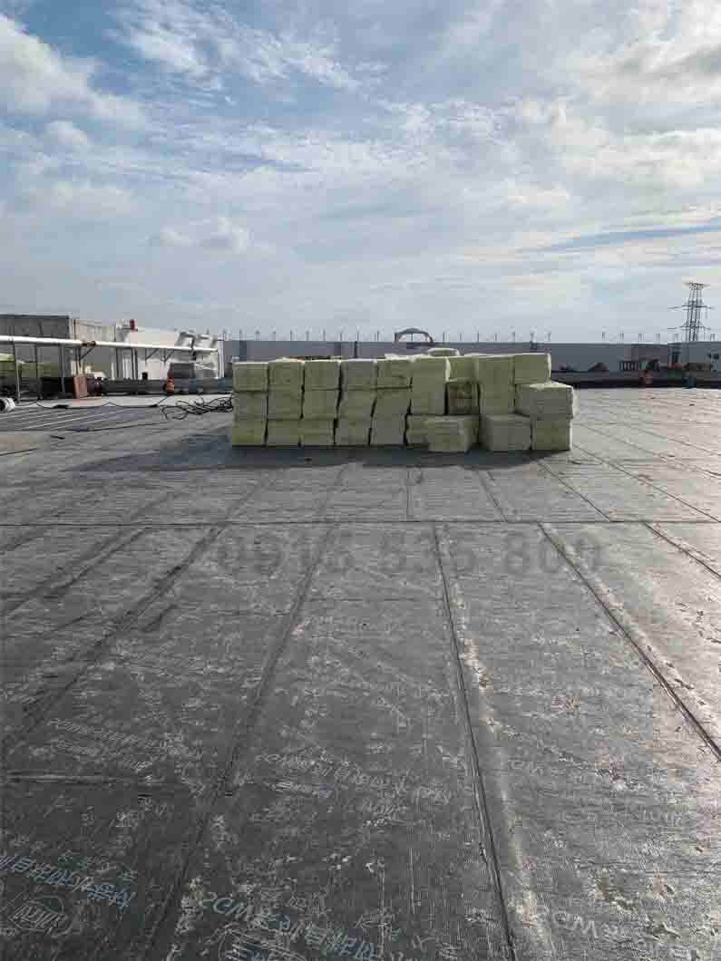 Với trọng lượng rất nhẹ nên giúp vận chuyển tấm xốp xps chống nóng
