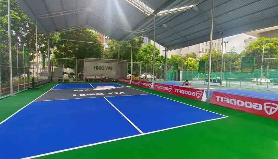 màu đẹp ưu chuộng sân pickleball mỹ đinh hà nội ghi bếp cùng chuồng xanh blue nước biển, xanh lá cây