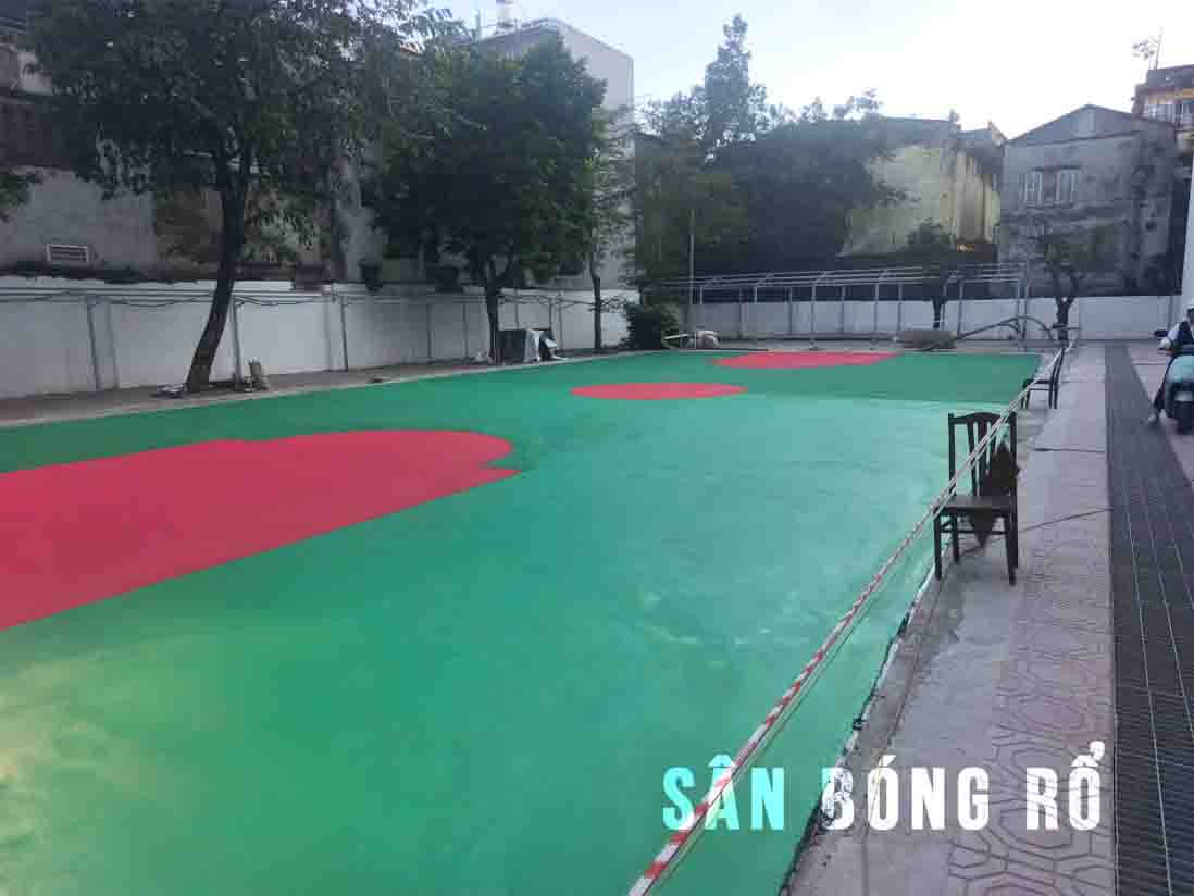 màu sân bóng rổ thể thao xanh lá cây kết hợp với đỏ