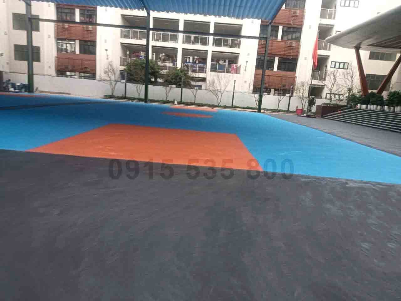 Phương pháp phủ bề mặt thi công sân bóng rổ sân thể dục xi măng thể thao học đường